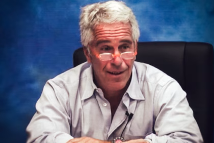 Hermano de Jeffrey Epstein asegura que su hermano no se suicidó y que tenía información que podría afectar a Donald Trump