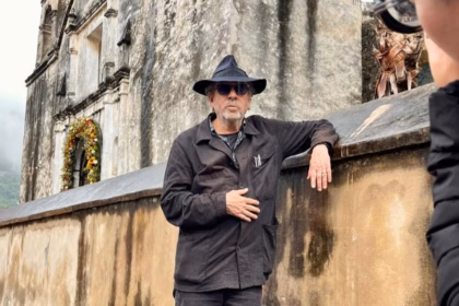 Tim Burton expresa su agradecimiento a México durante su visita