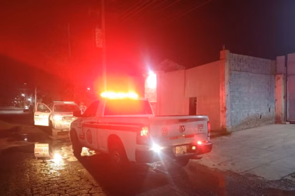 Incendio en planta recicladora moviliza a cuerpos de emergencia en Guanajuato