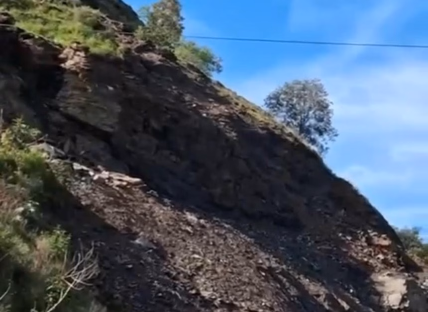 Derrumbe en carreteras del Edomex deja 15 comunidades incomunicadas