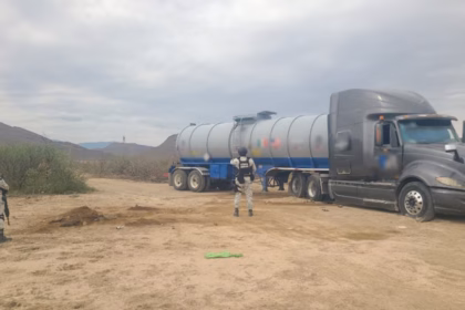 Aseguran casi 1.9 millones de litros de huachicol en dos estados