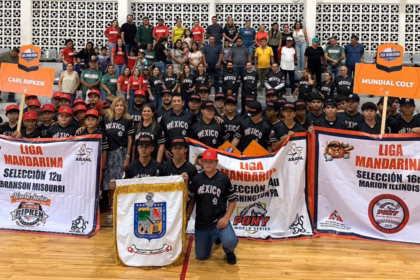 Abanderamiento de selecciones de béisbol de Nuevo León para el mundial