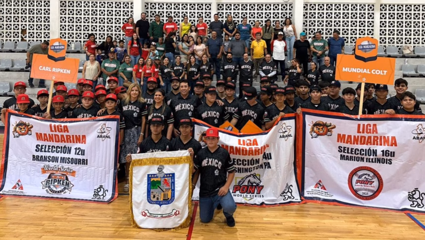 Abanderamiento de selecciones de béisbol de Nuevo León para el mundial