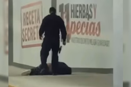 Policía de Jalisco es sancionado por golpear a hombre en Tlaquepaque
