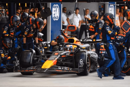 Max Verstappen seguirá en Red Bull hasta 2026, sin cambios