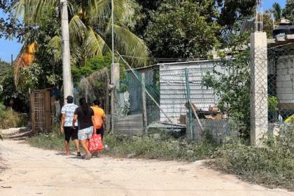 Plan piloto para regularizar 80 colonias en Isla Mujeres