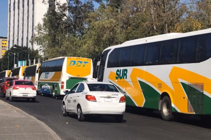 Apedreamiento, el principal delito que afecta a autobuses en México