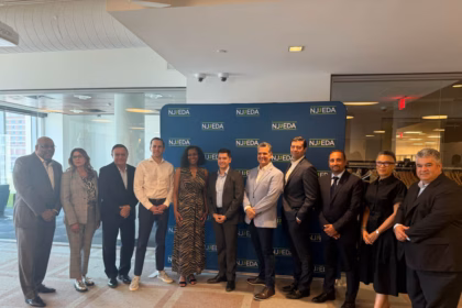 Centro de Innovación para empresas hispanas en NJ lanzado por NJEDA