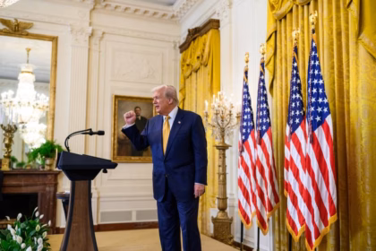 Trump extiende acuerdo comercial con México por 90 días