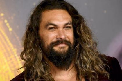 Jason Momoa se quita la barba tras 6 años y sorprende a sus fans