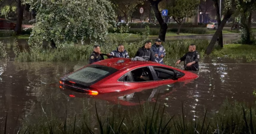 Inundaciones en el sur de la Ciudad de México por lluvias intensas