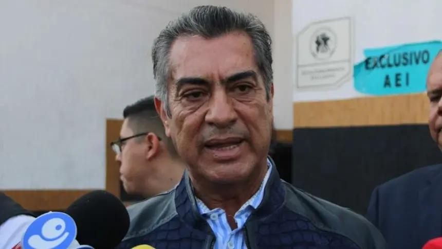 Presunto ladrón recibe disparo al intentar robar camioneta de la casa de ‘El Bronco’