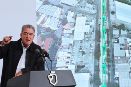 Propuesta de transporte escolar obligatorio divide a partidos en Nuevo León