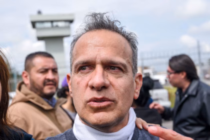 Israel Vallarta envía mensaje a ex policías involucrados en su caso