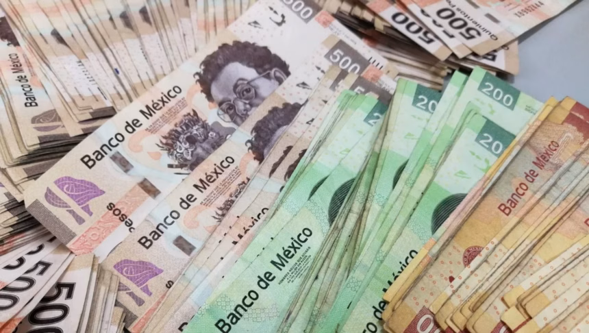 Peso mexicano se fortalece tras prórroga arancelaria con EU