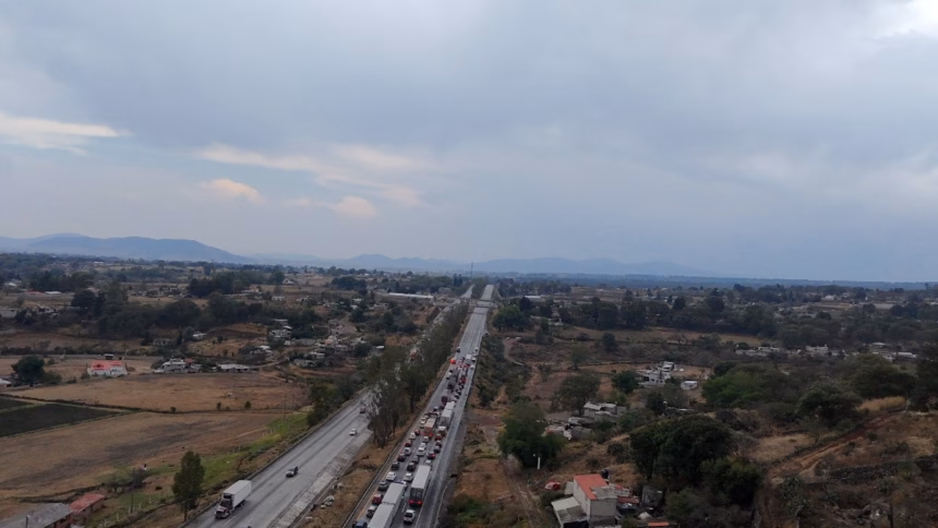 Tráfico y cierres en la autopista México-Querétaro 1 de agosto