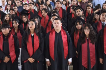 Zacatecas celebra graduación en Cecytez Calera y anuncia nuevo espacio deportivo