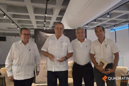 Efrén Leyva presenta su libro sobre vivencias políticas en la era del PRI