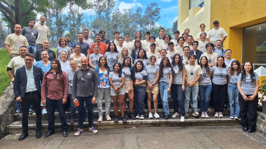 Más de 500 estudiantes participan en la Escuela de Verano en Astrofísica