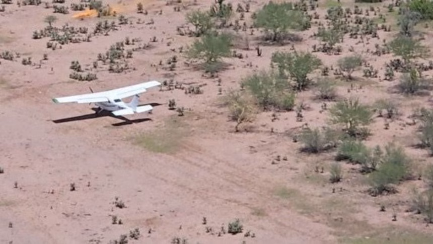 Aseguran narcoavioneta en Cajeme con paquetes de metanfetamina