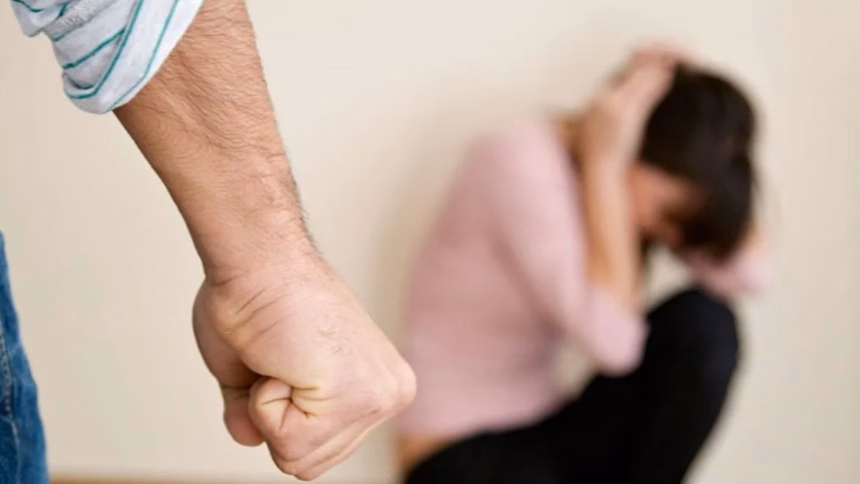 La violencia contra las mujeres en Nuevo León refleja cultura machista