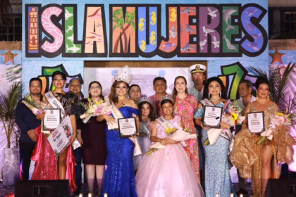 Isla Mujeres celebra con éxito la Noche de Embajadoras de las Fiestas de Fundación 2025