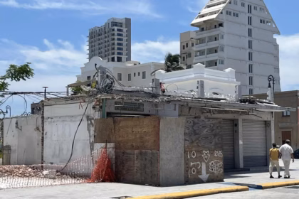 Demolición en el Mercado de Artesanías de Landero y Coss en Veracruz