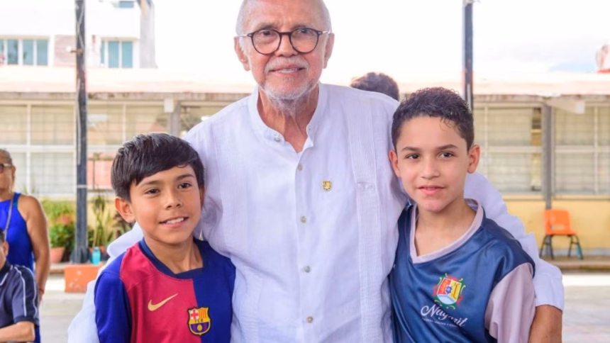 Miguel Ángel Navarro impulsa obras en Tepic sin endeudar al estado