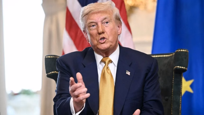 Acciones de American Eagle suben 24% tras elogio de Trump a Sydney Sweeney