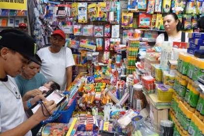Costos de útiles escolares en México aumentan para el regreso a clases