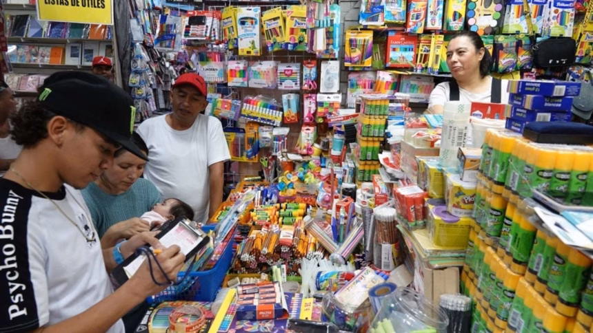 Costos de útiles escolares en México aumentan para el regreso a clases