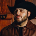 Gerardo Ortiz evita cárcel en EE.UU. delatando a su exmánager