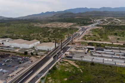 Cañeros tomarán cuatro bodegas en la Huasteca por caída en precios del azúcar
