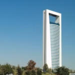 Fuga en sistema de enfriamiento provoca desalojo parcial en Torre Administrativa de Nuevo León