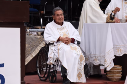 Piden oración por la salud del padre Zatarain hospitalizado en Torreón