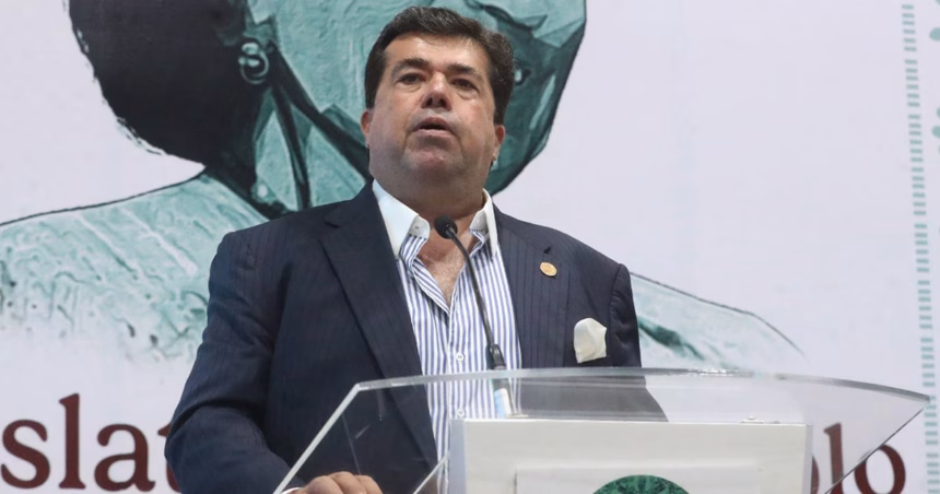 Diputado de Morena genera polémica con comentario machista en evento de mujeres