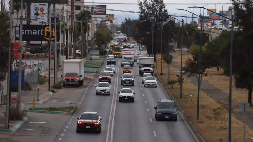 Detectan las vialidades con más arrancones en la Ciudad de México