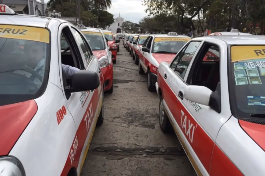 Denuncian que número para quejas en transporte en Veracruz no responde