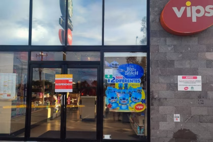 Clausuran restaurante VIPS en la Avenida 57 en la Ciudad de México