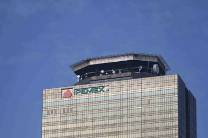 Sheinbaum afirma que con EPN cayó la producción de Pemex y con AMLO se recuperó