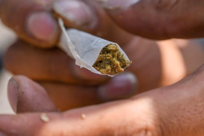 CDMX reubica zonas de tolerancia para consumo de marihuana