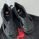 Oaxaca analiza posible denuncia por plagio en huaraches en colaboración con Adidas