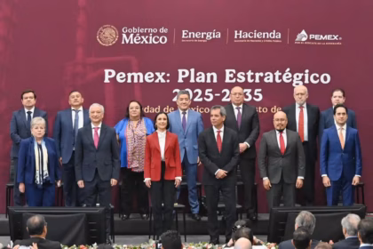 Gobierno de México crea fondo financiero de 250 mil millones de pesos para Pemex