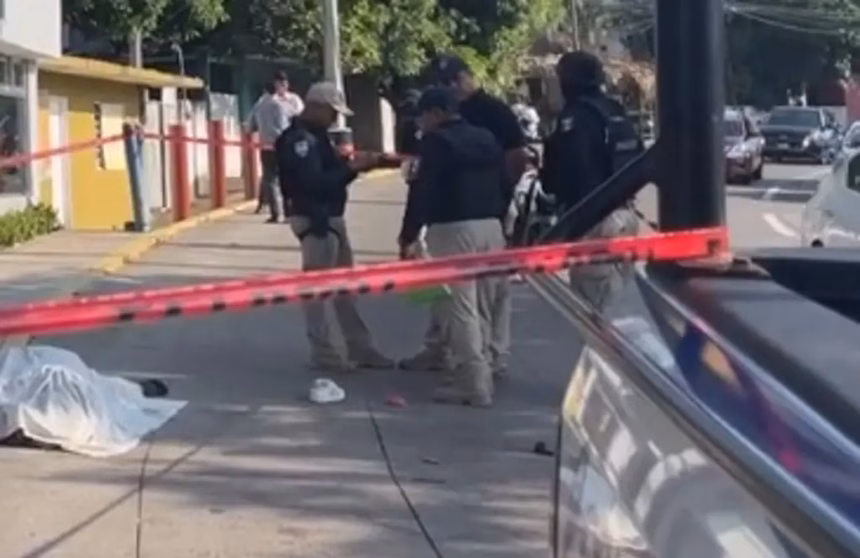 Fallece Maestra Kenia Rivera en Accidente en Boca del Río