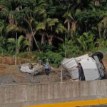 Accidente grave en Compostela deja dos heridos tras choque y volcadura