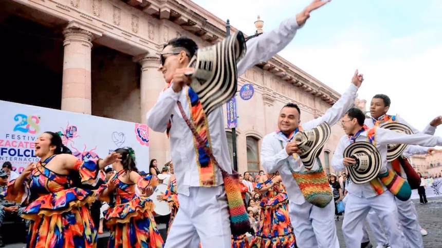 Más de 120 mil asistentes en el Festival del Folclor en Zacatecas