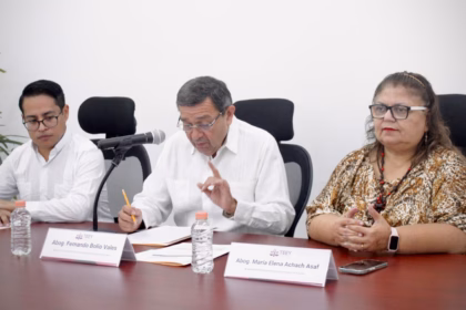 Multa y sanción al alcalde de San Felipe, Yucatán, por obstaculizar solicitudes