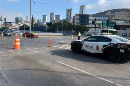Cierre en Avenida Lázaro Cárdenas en San Pedro finaliza entre 1 y 2 p.m.