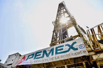 Pemex recibe alivio financiero temporal con nuevo plan, pero requiere cambios estructurales