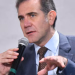 Corte ordena retirar referencia a Lorenzo Córdova en libros de texto